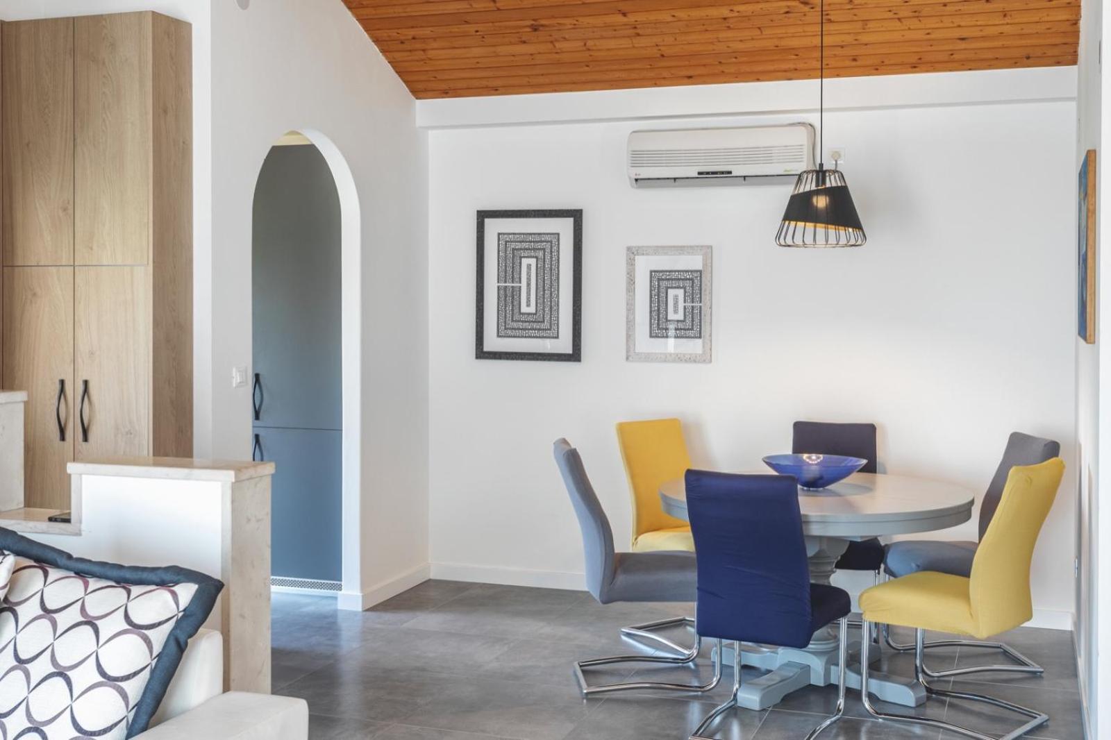 Center Apartment Golden Ray Bol Rum bild